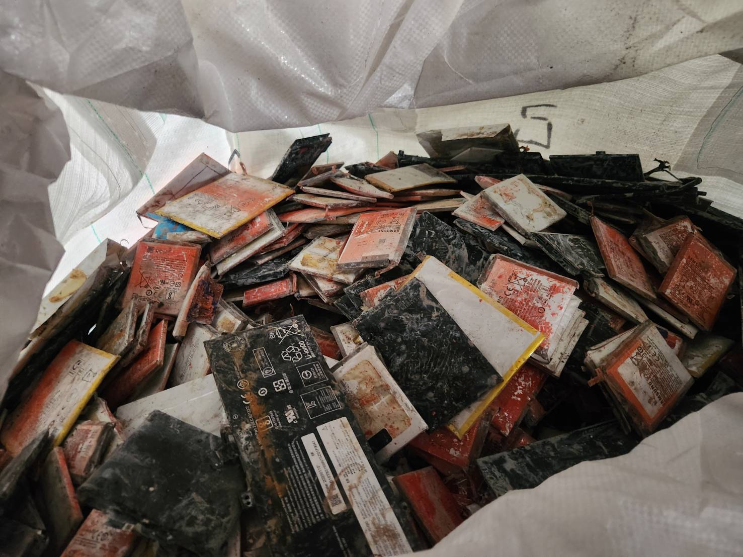 預判廢電池回收存放風險 蘇俊賓：桃園已超前部署積極推動納管 (4).jpg